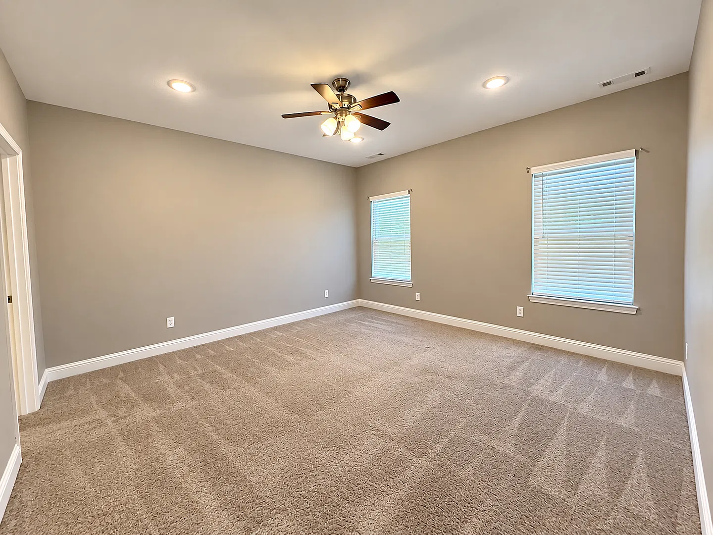 2 bedroom 2 bath Patio home for lease — Photo 2