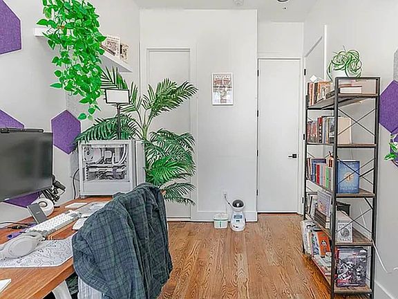 2nd image of 321 Woodbine St #2L