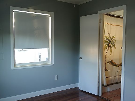 5th image of 125 Maryland Ave