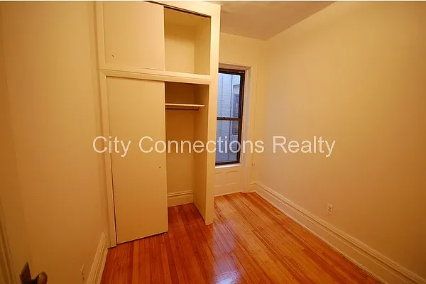 Rented by City Connections Realty | media 27