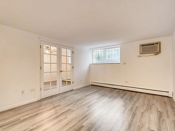 4th image of 1050 N Lafayette St APT 105