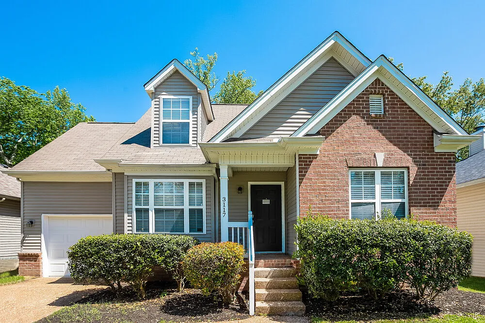 3 bed, 2.5 bath, 1425 sqft, $2,335 — Photo 1