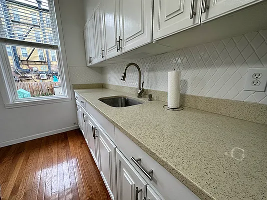 Rented by Ulas Real Estates Inc | media 2