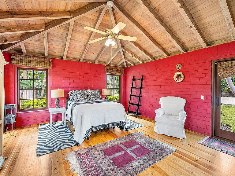 334 Palm Trl — Photo 16