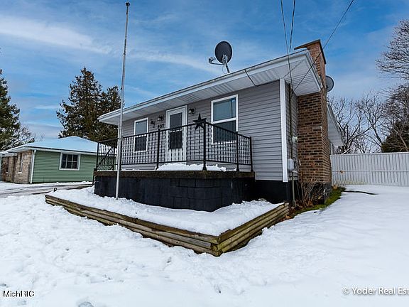 3rd image of 4017 Childs Ave NW
