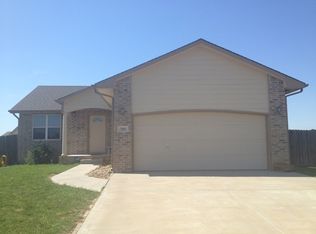 745 S Cherrywood Ct, Andover, KS 67002