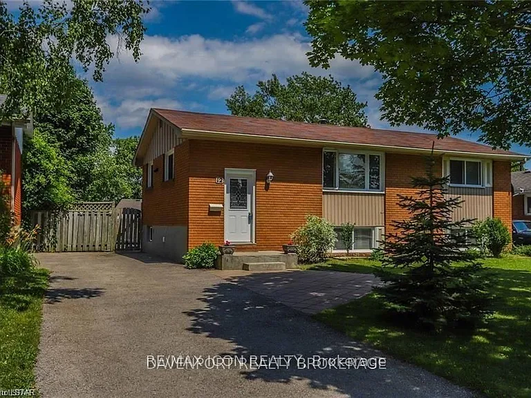 12 Garland Cres #MAIN — Photo 1