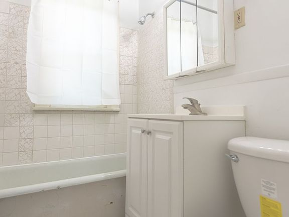 5th image of 3418 Emerson Ave S #204