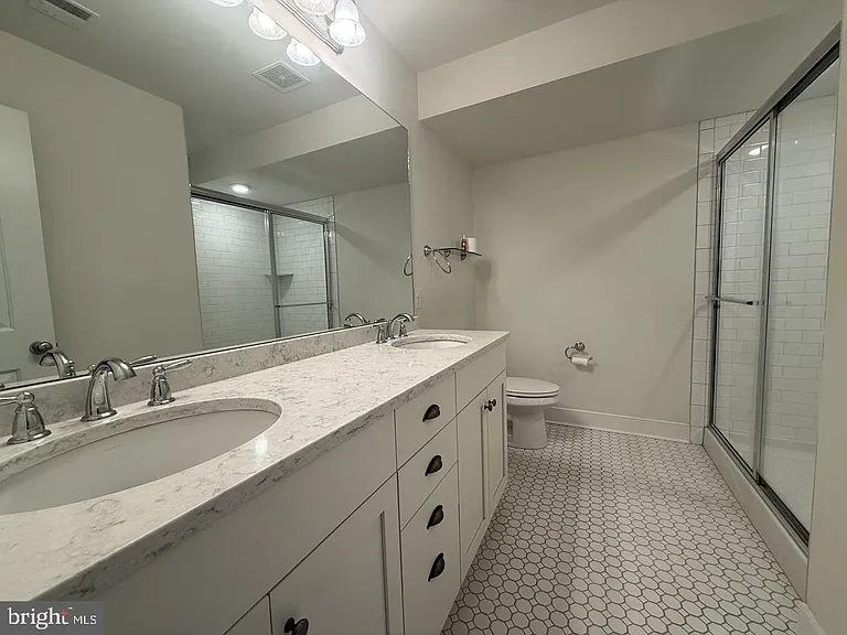602 D St — Photo 13