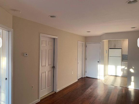 2nd image of 8642 122nd St