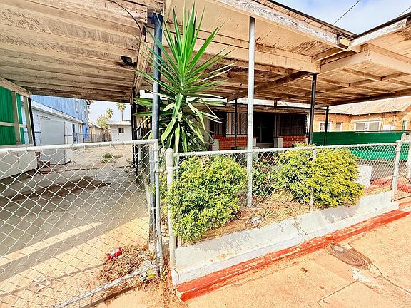 3rd image of 1712 San Eduardo Ave