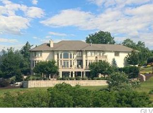 2105 Park Place Dr, Slatington, PA 18080