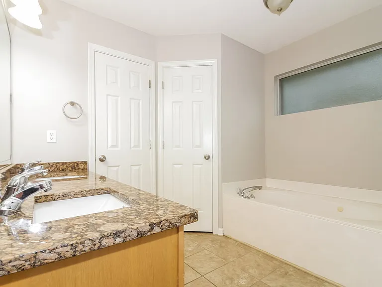 3412 Pendulum Dr E — Photo 9