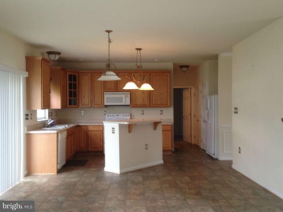 4th image of 23591 Gunnell Dr