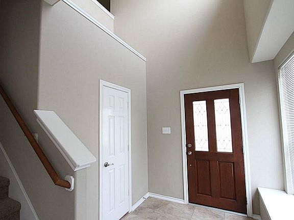 STAIRWAY OFF OF ENTRY