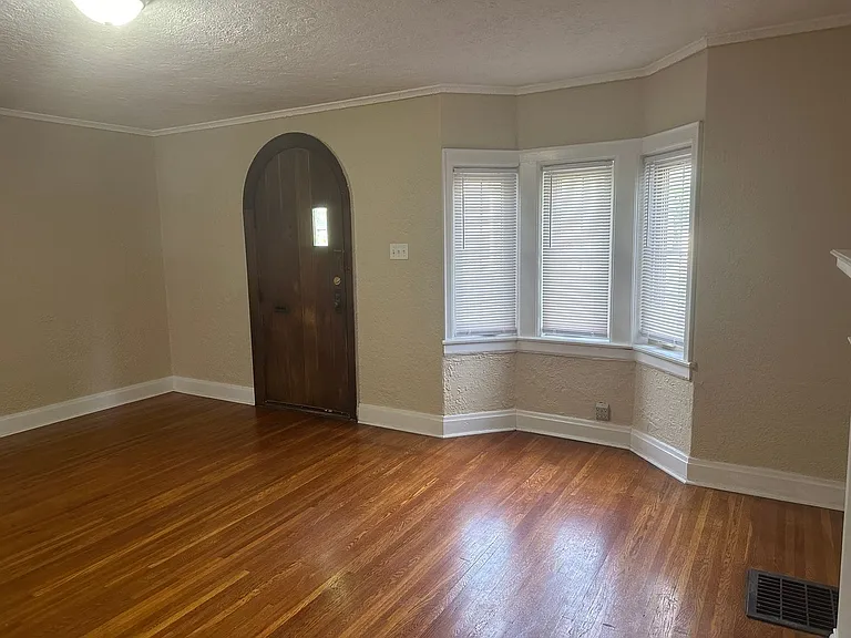 2192 Coventry Rd — Photo 5