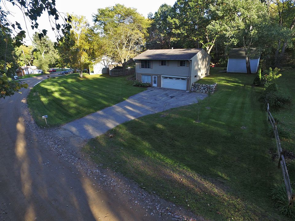 1st image of 2060 Palisades Dr