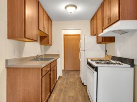 Moonraker Apartments