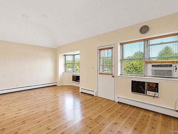 3rd image of 15007 95th St #3