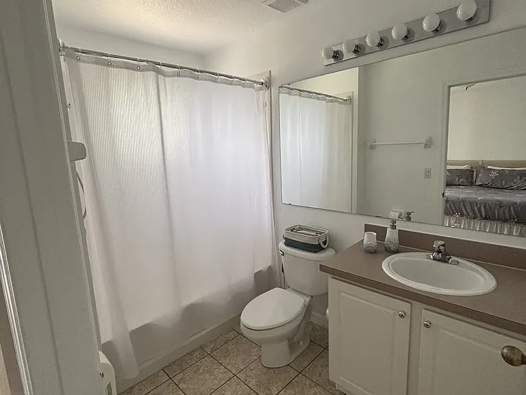 1037 Park Ridge Cir — Photo 32