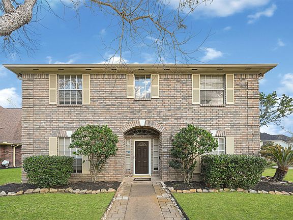 3rd image of 5910 Rolff Ln