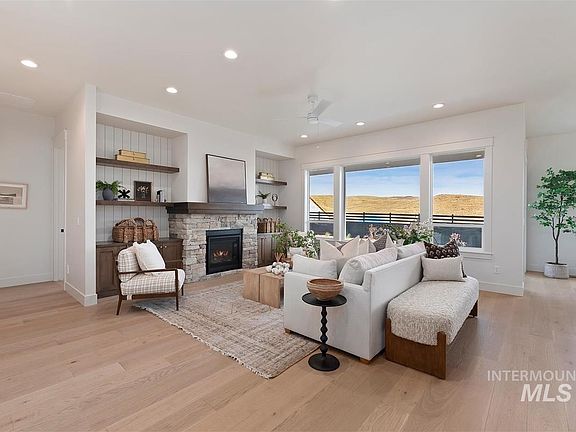 5th image of 6394 W Largo Dr