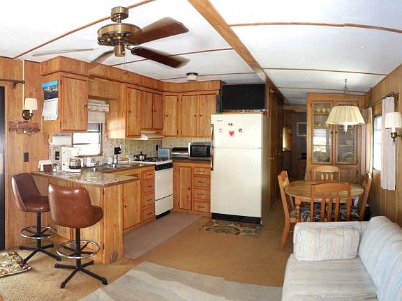 3rd image of 5 Pearl Dr #5