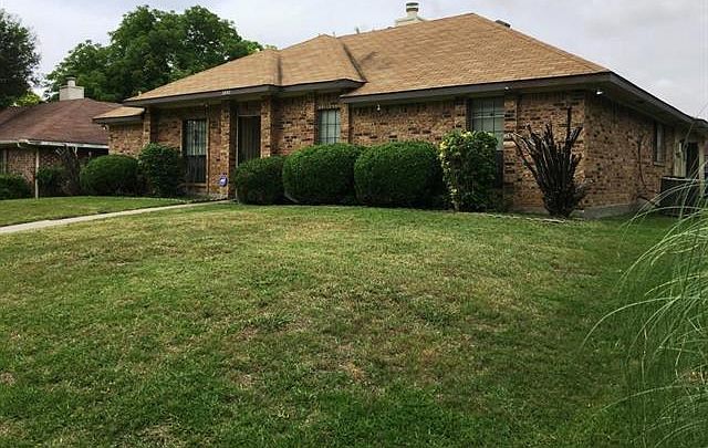 1st image of 3802 Bellaire Dr