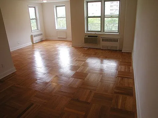 Sold by Verdi Square Realty | media 3