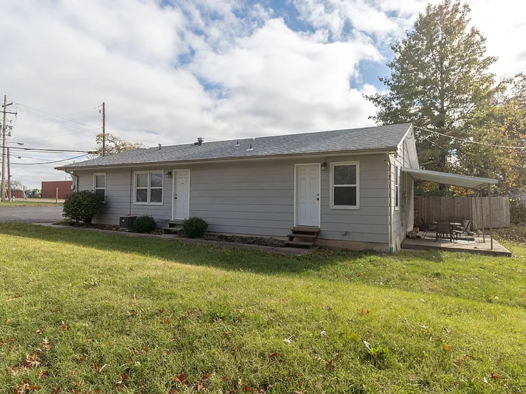 103 N Garth Ave — Photo 2