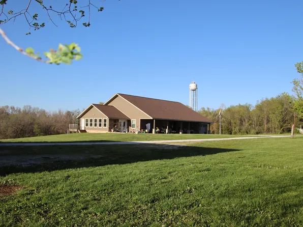 903 Marble Road, Crane, MO 65633