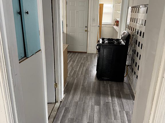 5th image of 2812 W Meinecke Ave #2814