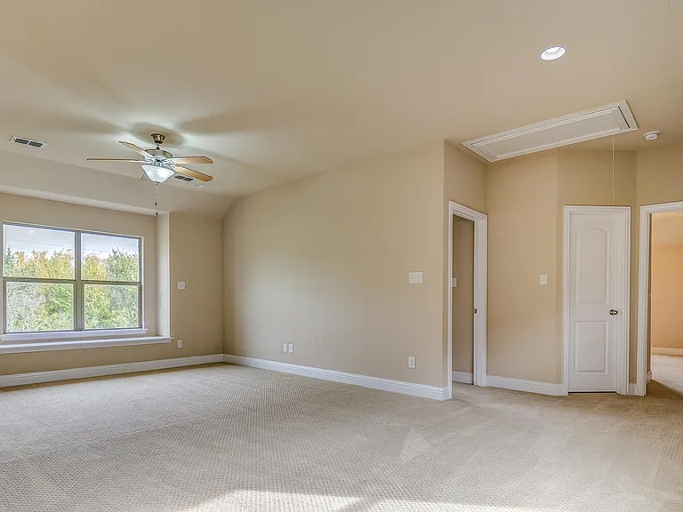 725 Rembrandt Ct — Photo 24