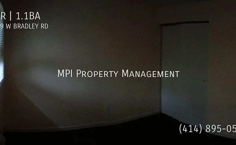 9519 W Bradley Rd — Photo 4