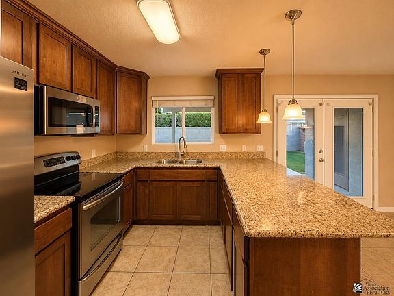 4th image of 2939 W 21st Ln
