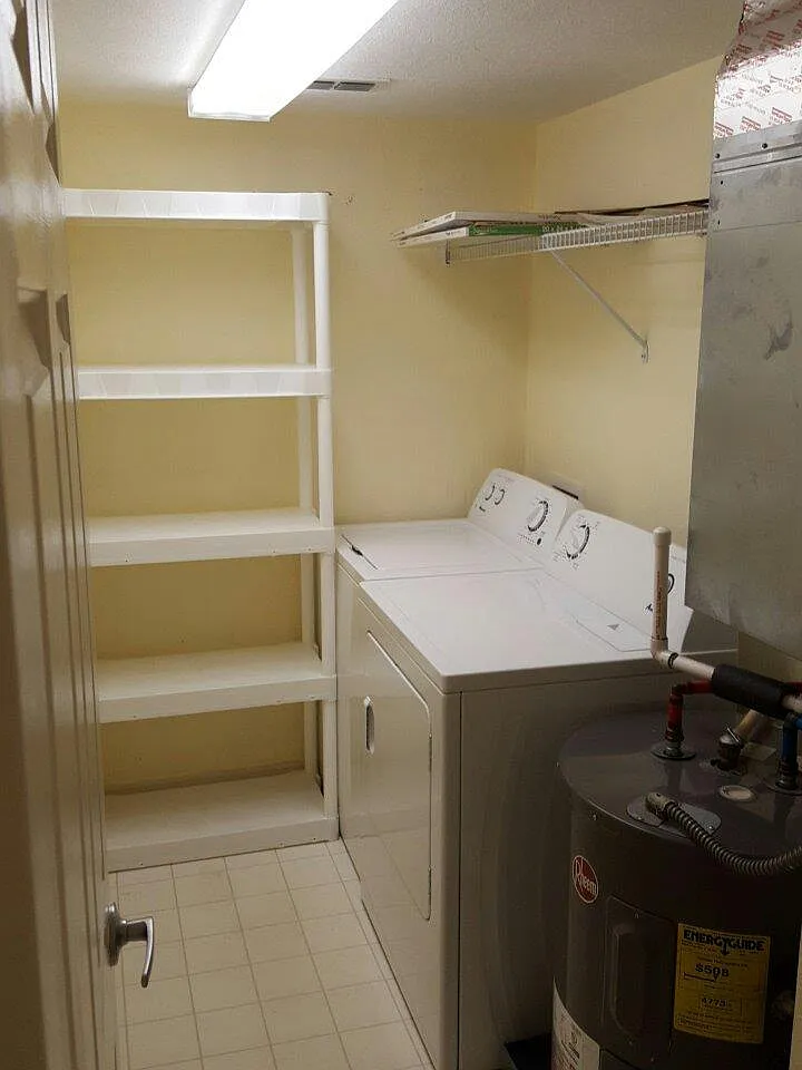 2 bed, 1010 sqft, $1,695 — Photo 4