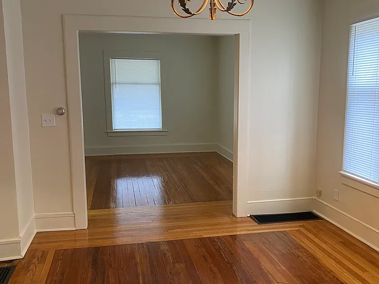 523 N Walnut St — Photo 5