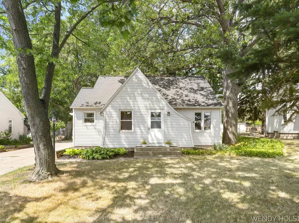 97 W Lakewood Blvd, Holland, MI 49424