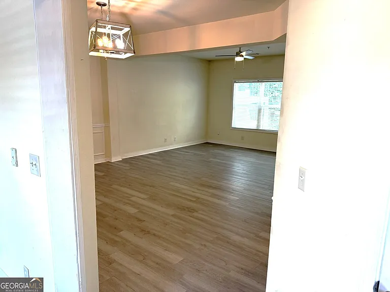 207 Granite Way — Photo 2