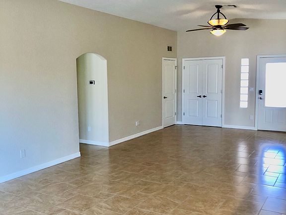 5th image of 3259 Thunderbird Dr