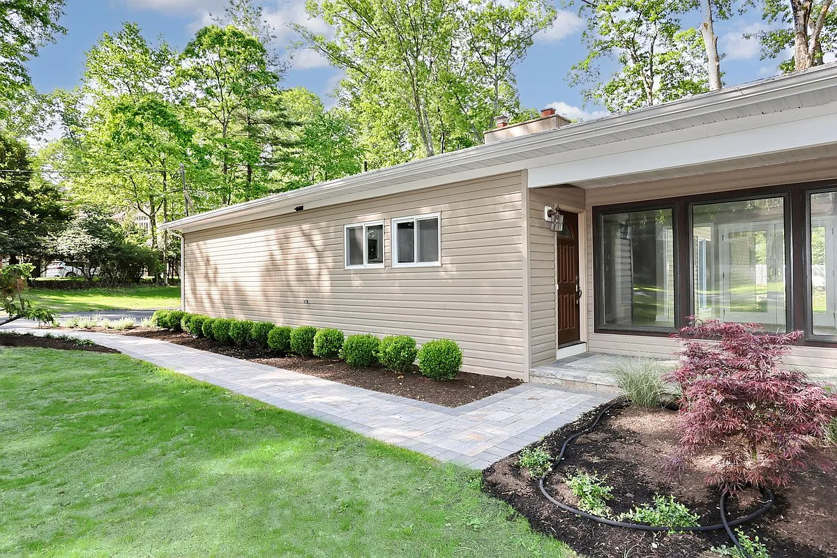 Building Photo - 16 Cypress Peak Ln