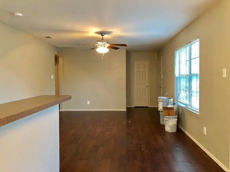 100 Leatherwood St — Photo 6