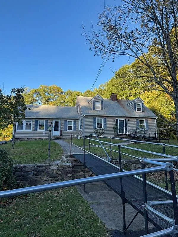 4 bed, 2315 sqft, $3,500 — Photo 1