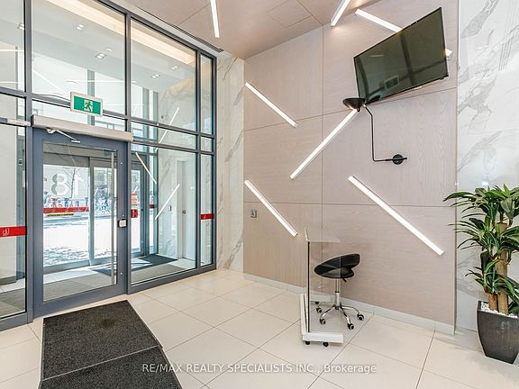 3rd image of 181 Huron St #604