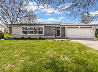 1621 S Pine St, Grafton, WI 53024