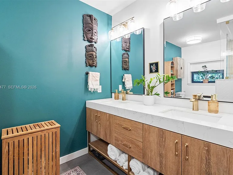 550 Westward Dr — Photo 19