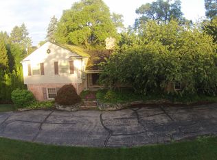 135 Harlan Dr, Bloomfield Hills, MI