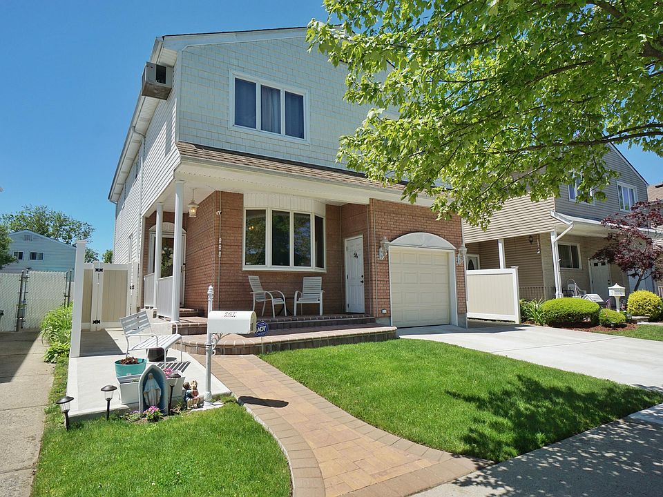 1st image of 320 Stobe Ave