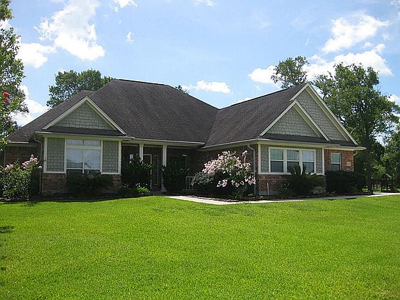 2nd image of 119 Shady Bend Ct