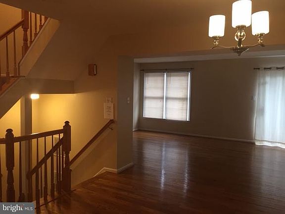 4th image of 8413 Woodland Manor Dr